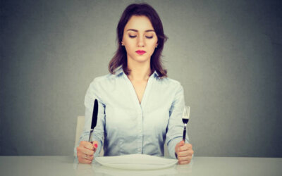 Syö vähemmän ei toimi. Liian vähäinen energiansaanti voi saada kehonaineenvaihdunnan sekaisin.