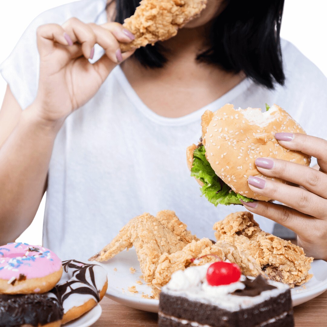 Ahmimishäiriö (bulimia) on vakava mielenterveyshäiriö, jossa ruoalla on usein ahdistusta lievittävä vaikutus. Tasapainoinen ruokavalio ja ammattiapu voivat auttaa häiriön hoidossa. ahmimishäiriö, mielenterveys, bulimia, syömishäiriöt